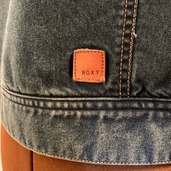 Roxy Sherpa lined jean jacket. - Picture 3 of 5